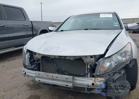 2011 Honda Accord 2.4 Lx из США, поврежденный, VIN 1HGCP2F3XBA086826